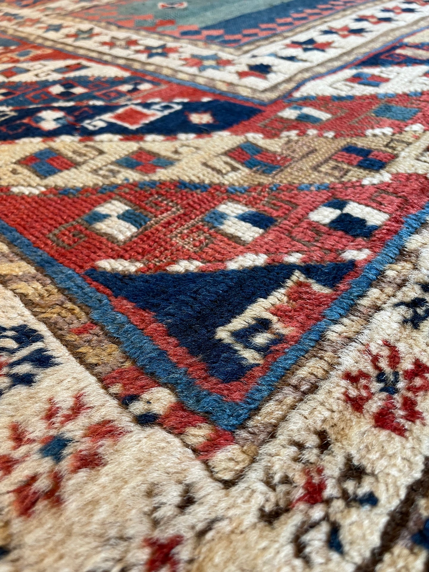 Antique Caucasian Kazak Bordjalou Rug