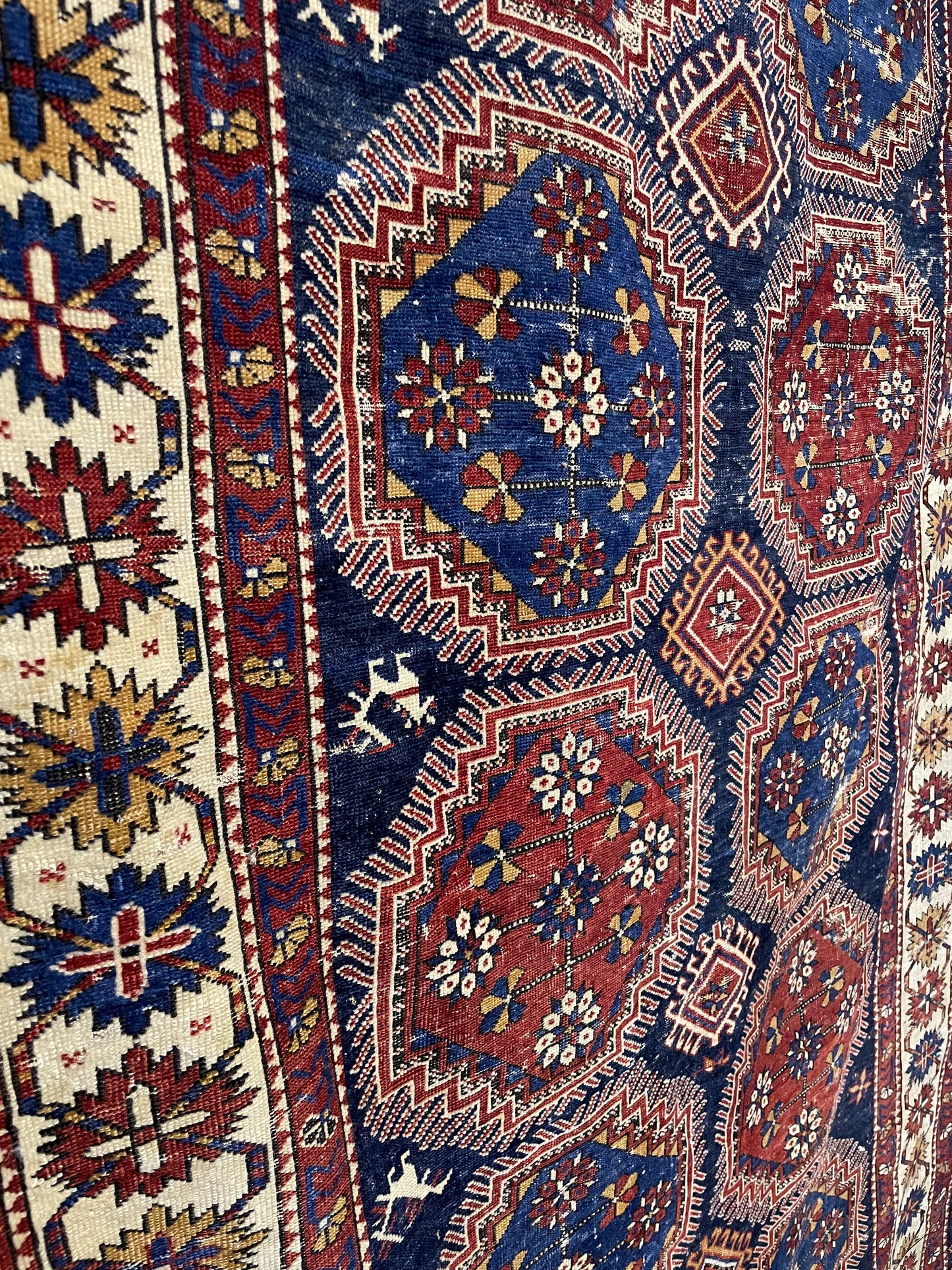Antique Caucasian Surakhani