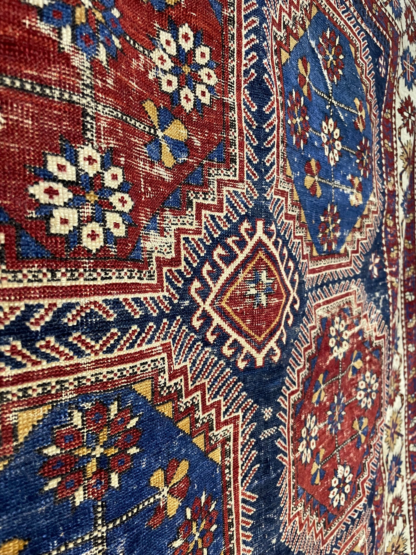 Antique Caucasian Surakhani