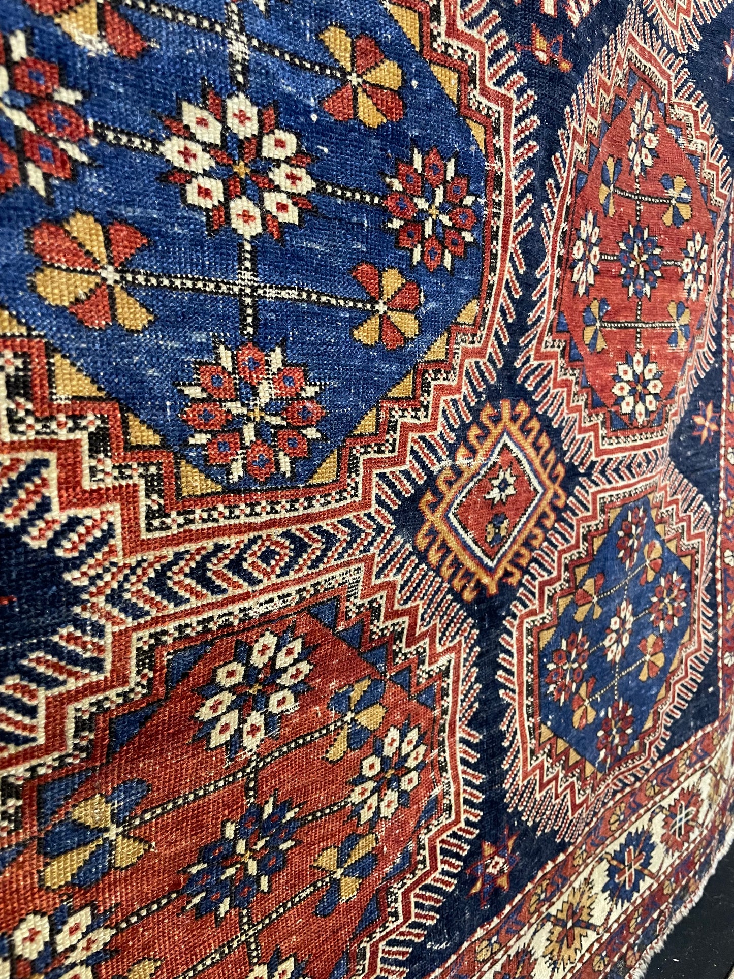 Antique Caucasian Surakhani