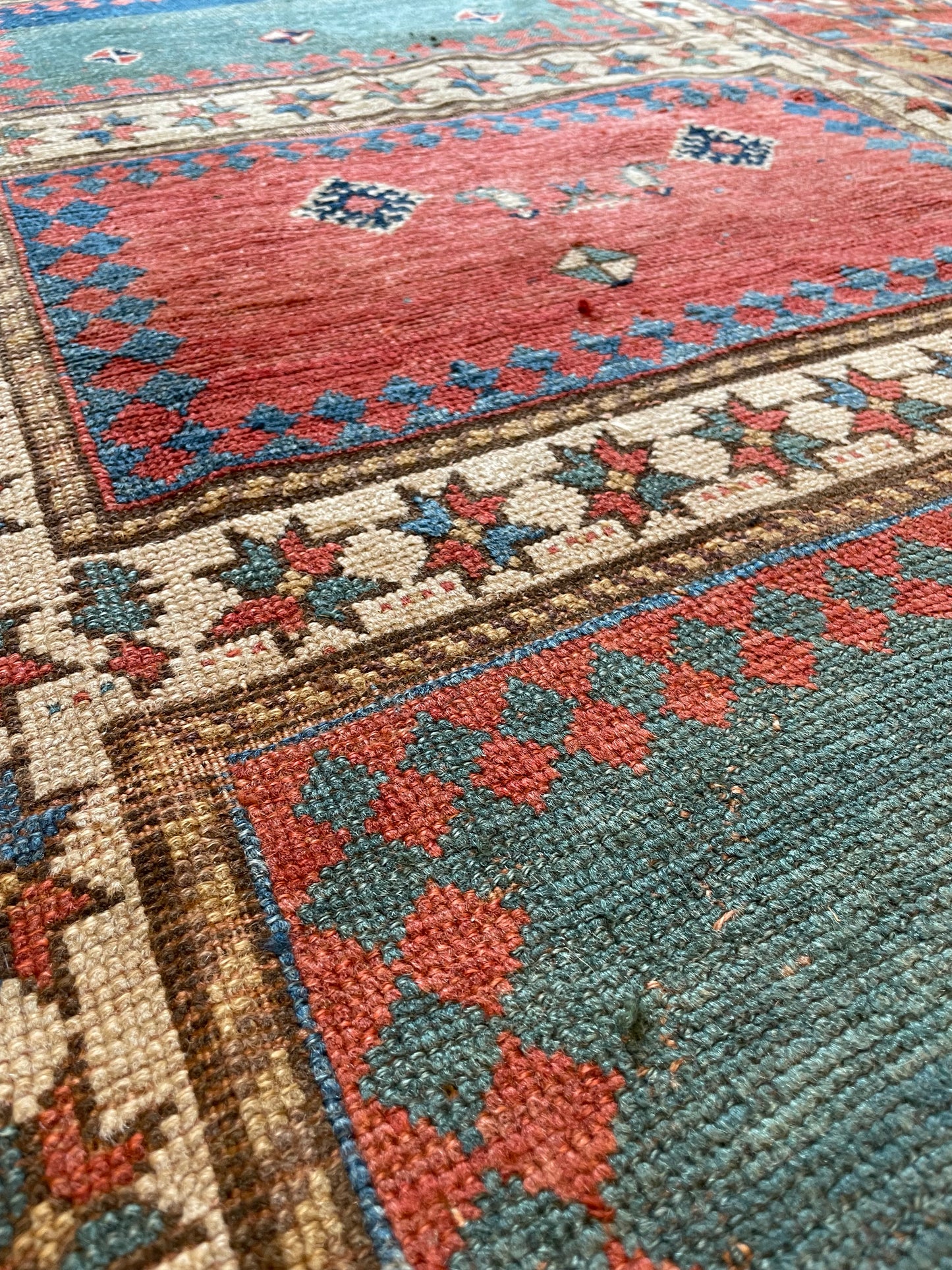 Antique Caucasian Kazak Bordjalou Rug