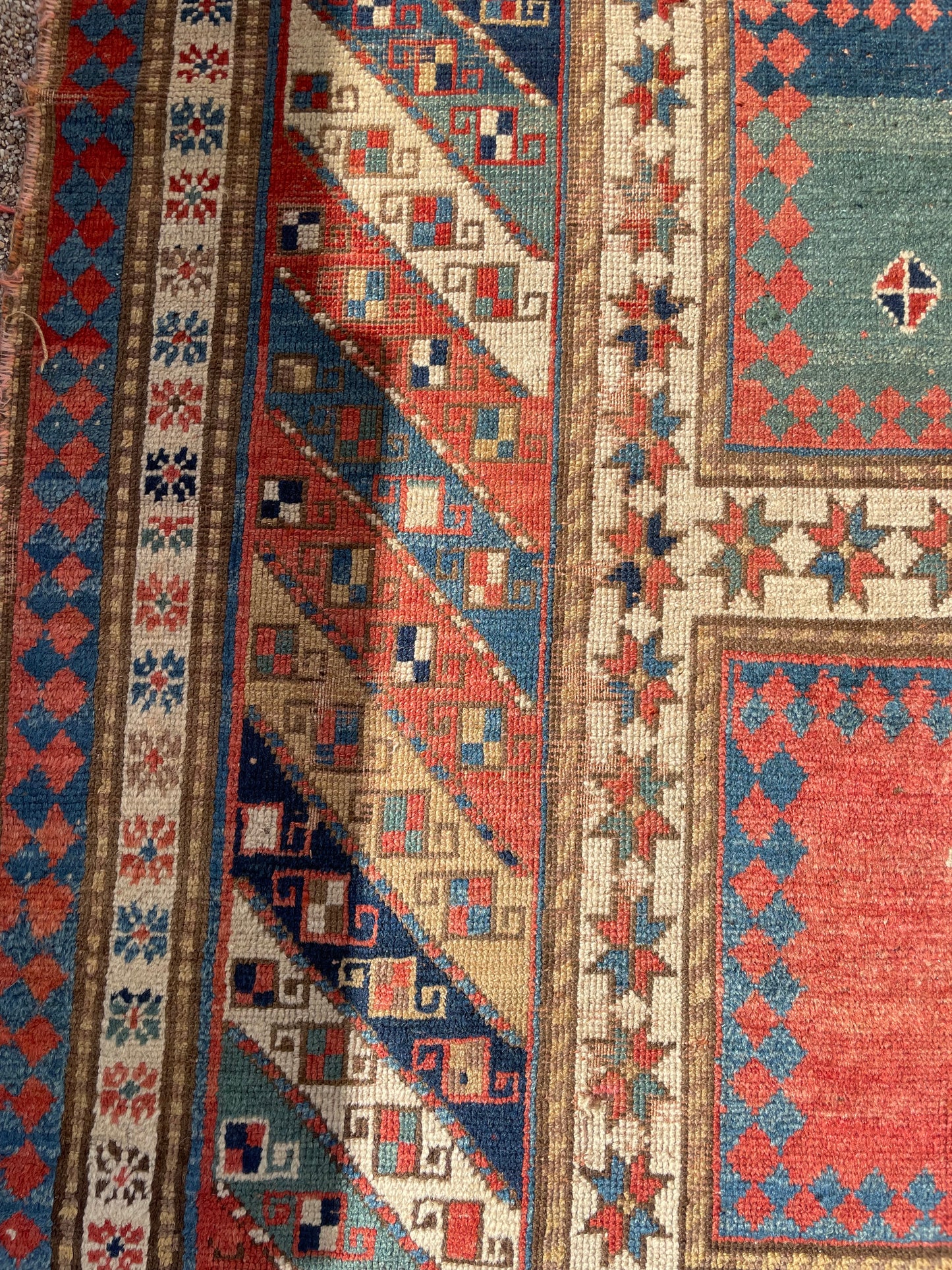 Antique Caucasian Kazak Bordjalou Rug