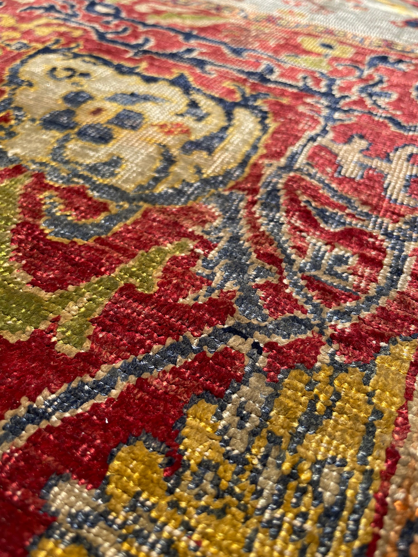 Early Anatolian Silk Prayer Rug of Ghiordes Design - 19th Century