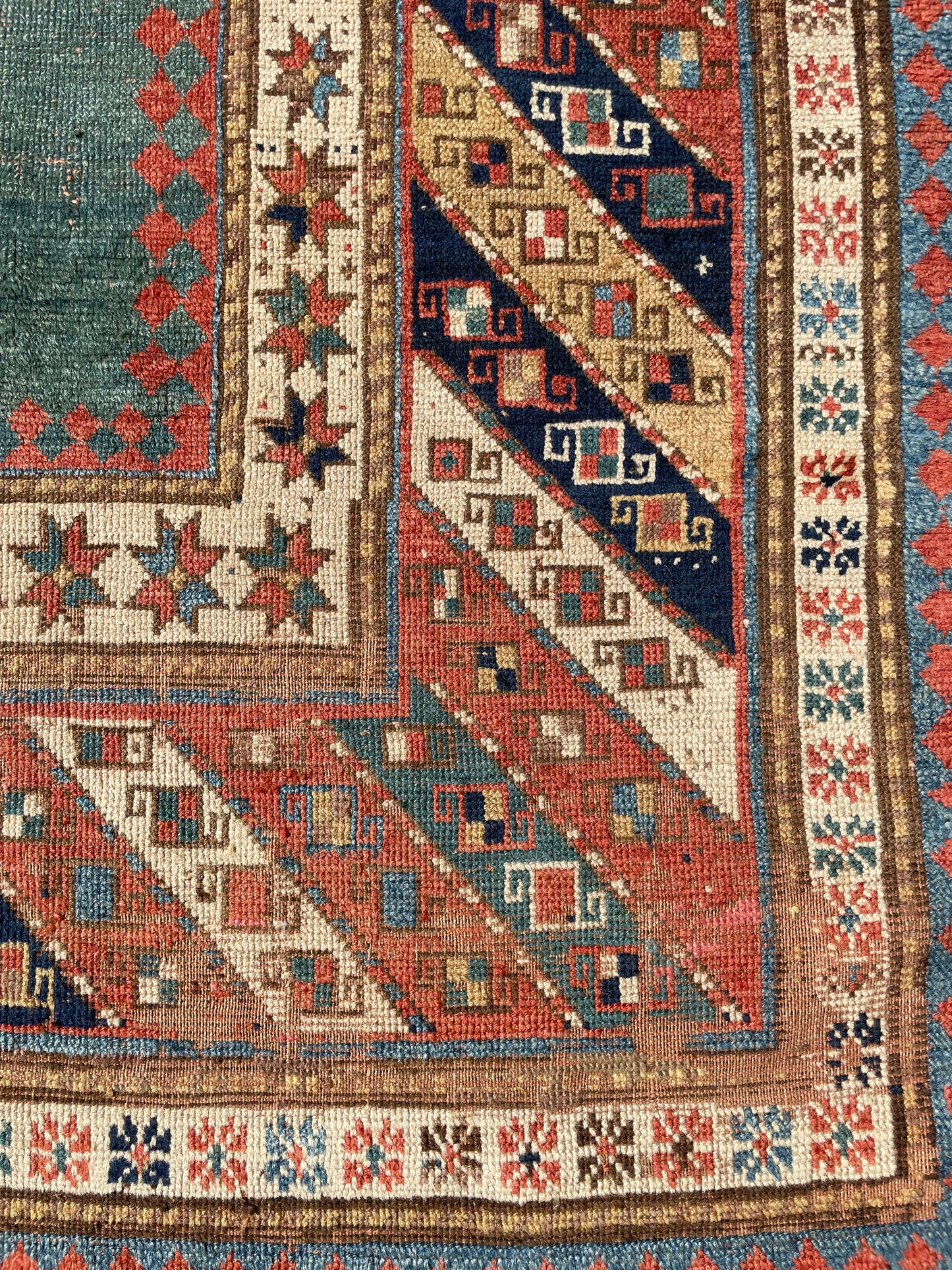 Antique Caucasian Kazak Bordjalou Rug