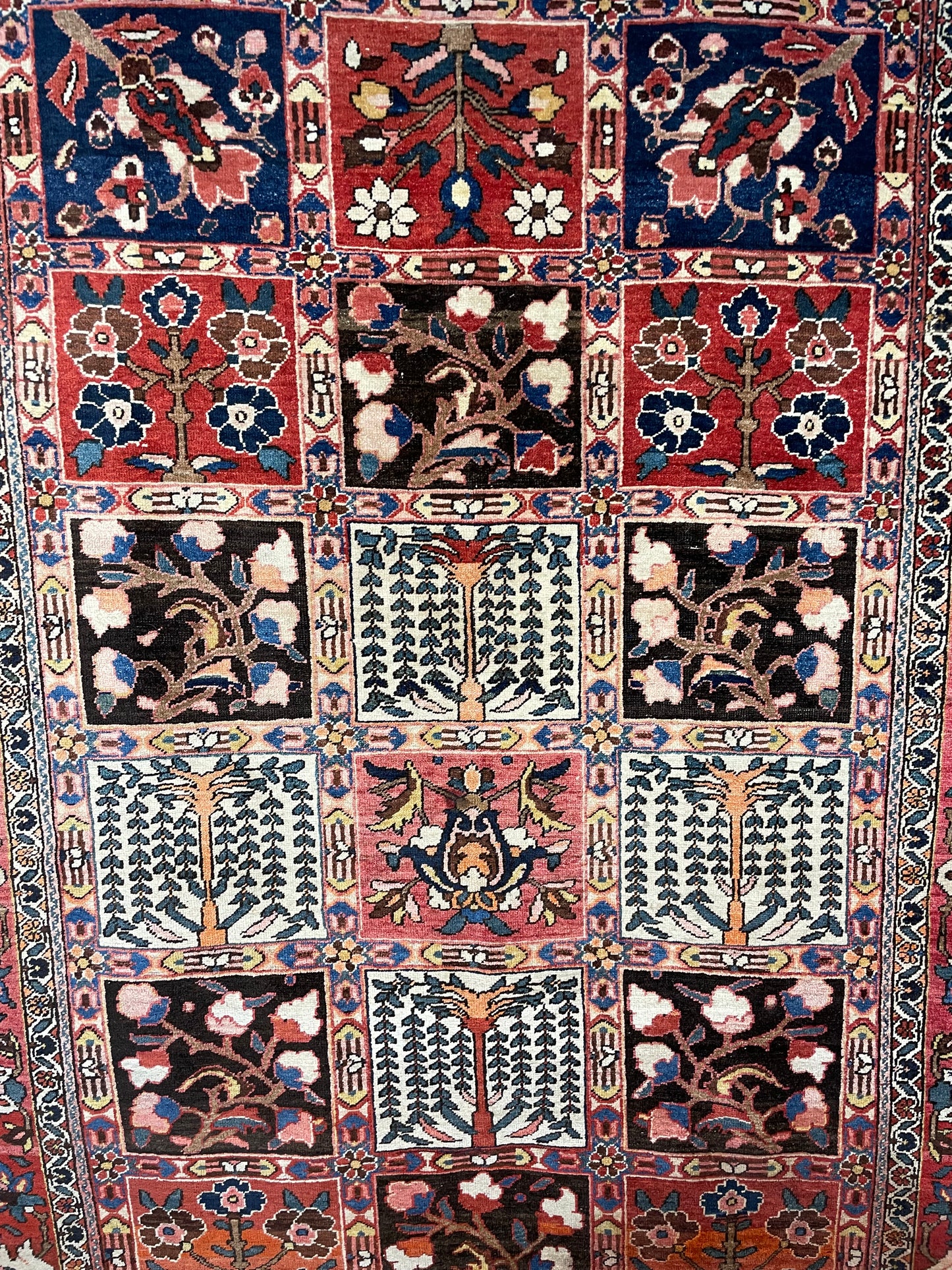 Bakhtiari Rug