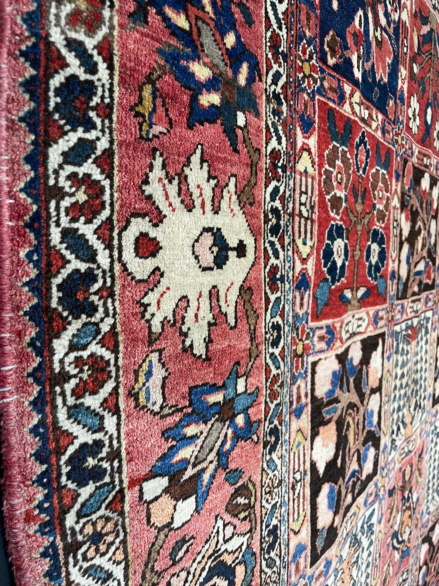 Bakhtiari Rug