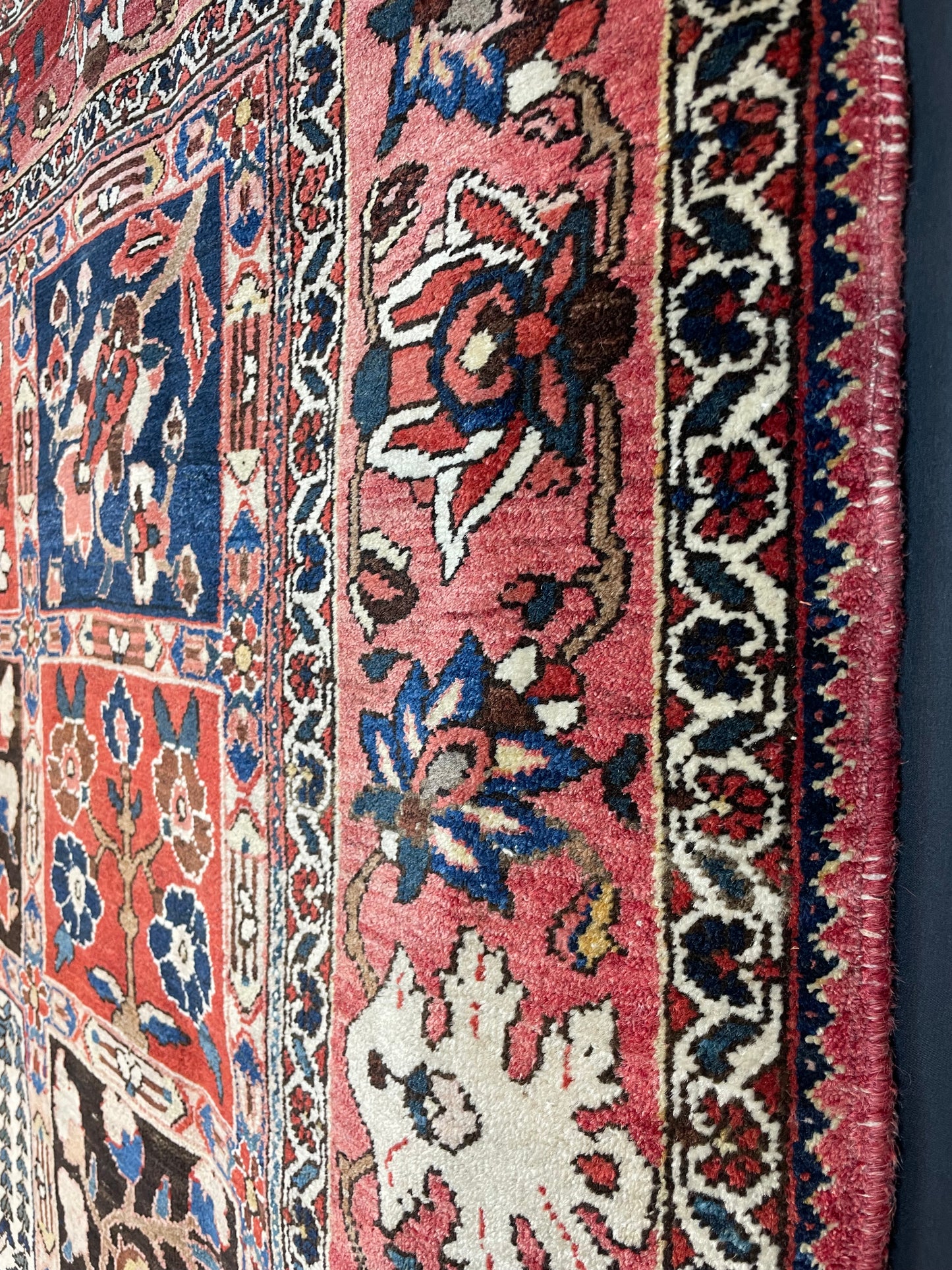 Bakhtiari Rug