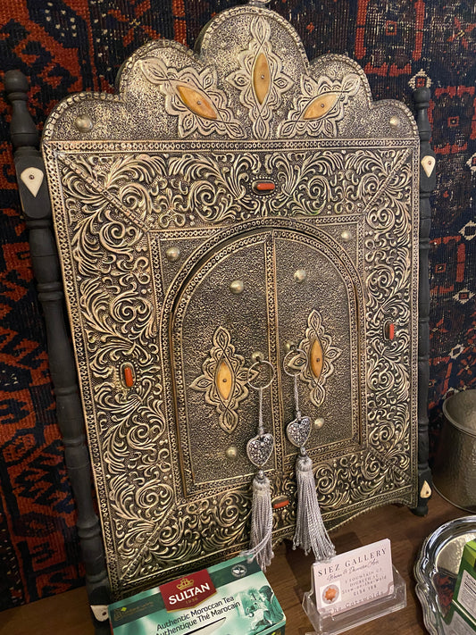 Moroccan Mirror with doors