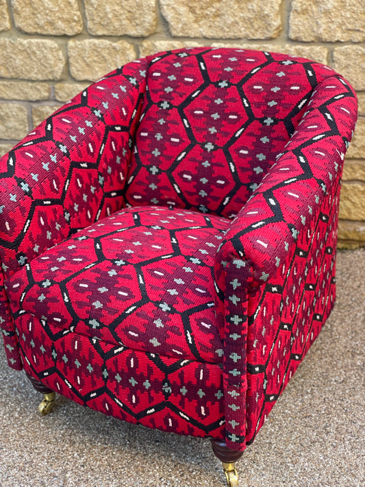 Tubchair Kilim covered with brass castors